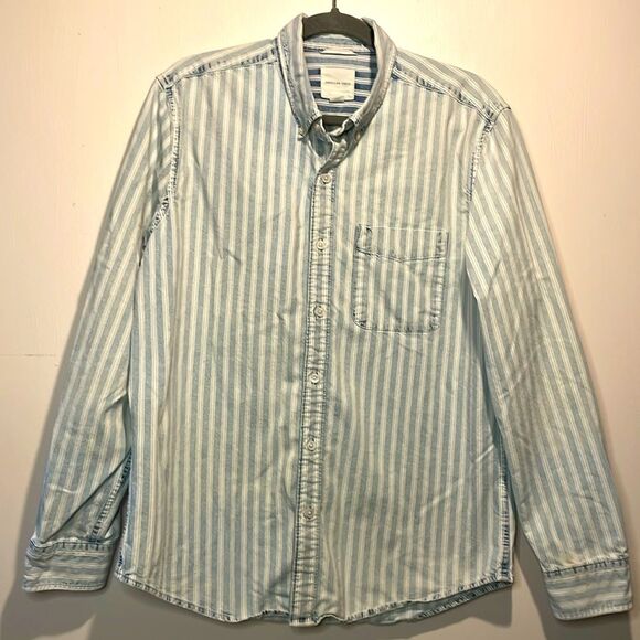 American Eagle- Blue & White Striped Button Down Collared Shirt- Size Large - Picture 1 of 8